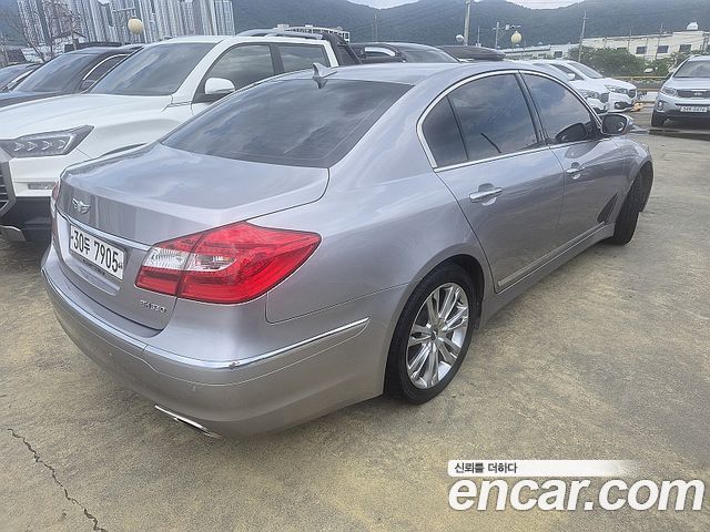 Hyundai Genesis из Кореи Encar