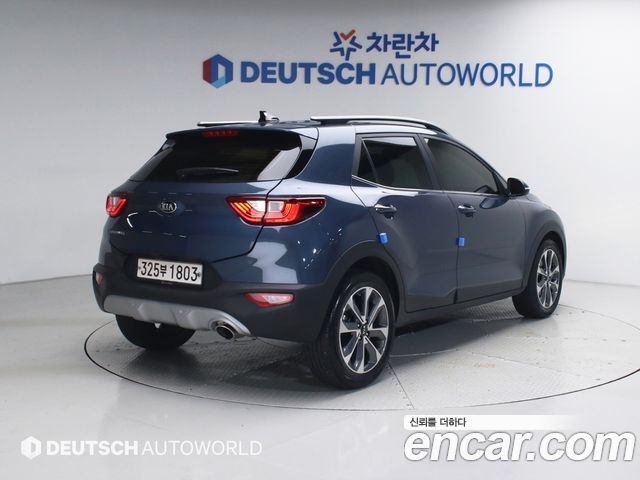 Kia Stonic из Кореи Encar