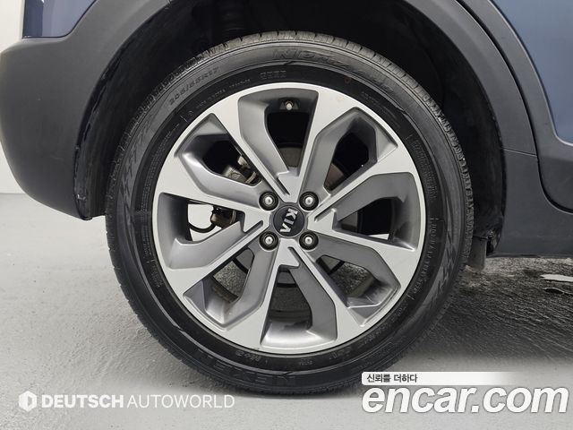 Kia Stonic из Кореи Encar