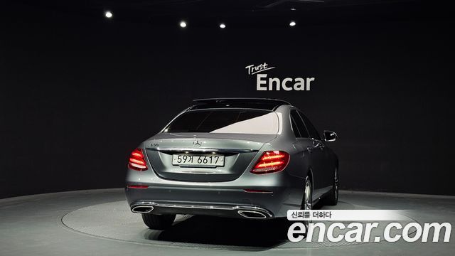 Mercedes-Benz E-Class из Кореи Encar