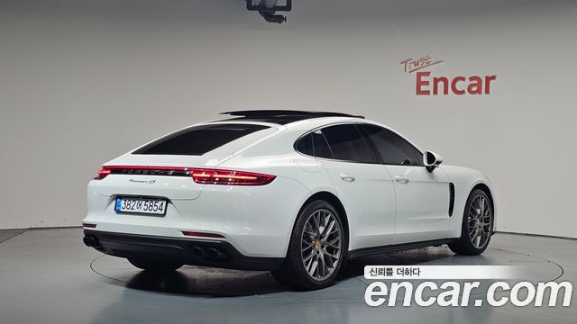 Porsche Panamera 3.0 AWD — пробег 140 255 км — фото 2 из 5