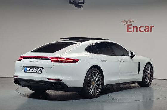 Porsche Panamera 3.0 AWD — пробег 140 255 км — фото 2 из 5