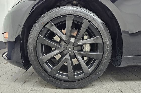 Tesla Model 3 Standard Range Plue RWD — пробег 64 236 км — фото 5 из 5