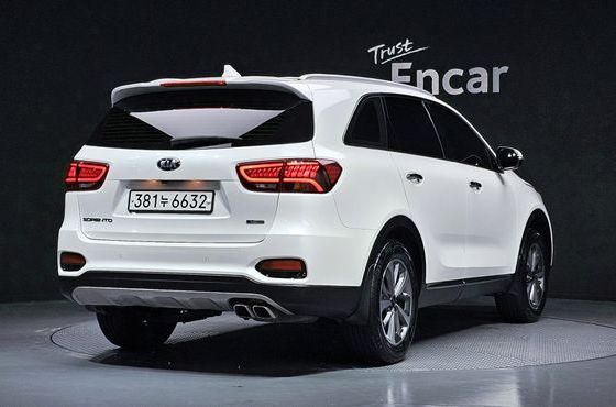 Kia Sorento Diesel 2.0 2WD Prestige — пробег 66 000 км — фото 2 из 5