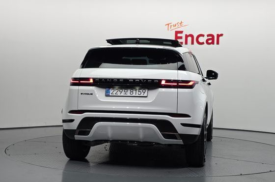 Land Rover Range Rover Evoque P250 Dynamic SE — пробег 8 605 км — фото 4 из 5