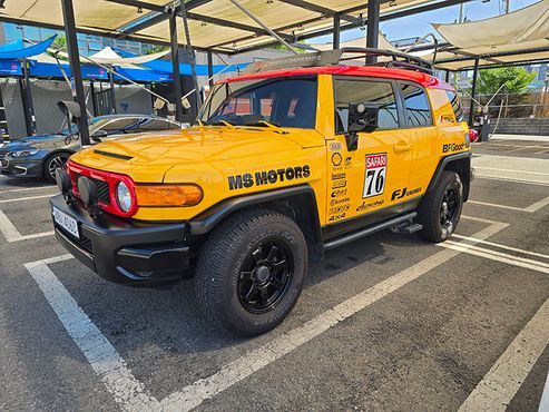 Toyota FJ Cruiser 4WD V6 — пробег 178 511 км — фото 1 из 5