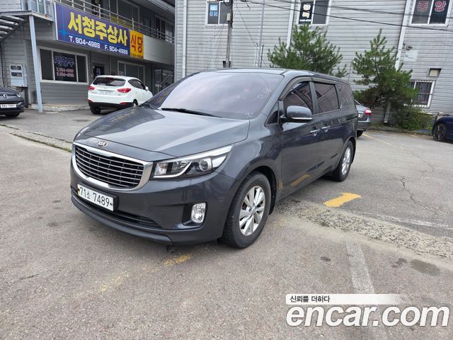 Kia Carnival 11-seater Deluxe — пробег 81 000 км — фото 1 из 5