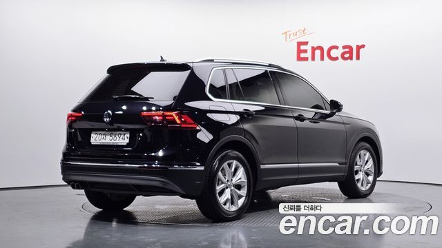 Volkswagen Tiguan 2.0 TDI Premium — пробег 48 821 км — фото 2 из 5