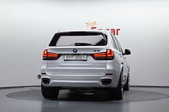 BMW X5 xDrive 30d — пробег 93 328 км — фото 4 из 5