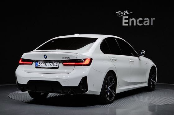 BMW 3-Series 320i M Sport — пробег 13 133 км — фото 2 из 5