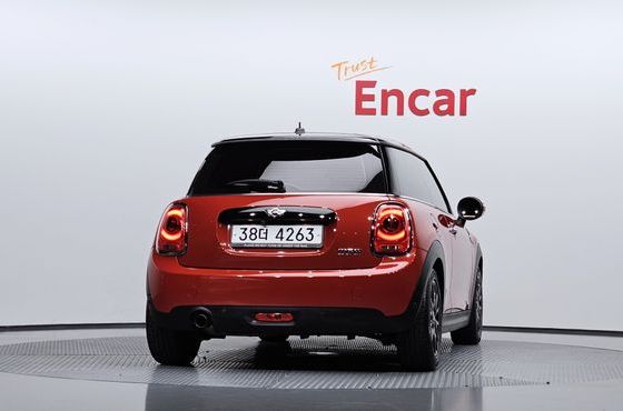 Mini Cooper Standard Third Generation — пробег 68 647 км — фото 4 из 5