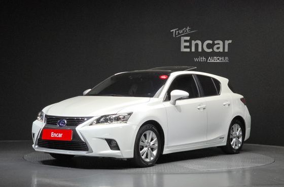Lexus CT200h 1.8 Supreme ZWA10 — пробег 97 662 км — фото 1 из 5