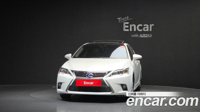 Lexus CT200h 1.8 Supreme ZWA10 — пробег 97 662 км — фото 3 из 5