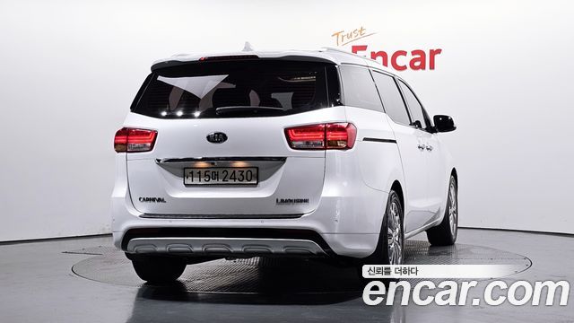 Kia Carnival из Кореи Encar