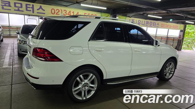 Mercedes-Benz GLE-Class GLE350 d 4MATIC — пробег 117 500 км — фото 4 из 5