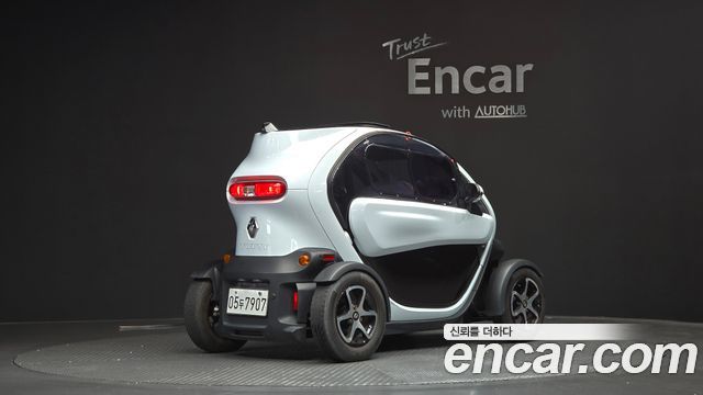 Renault (Samsung) Twizy Intens(2-seater) — пробег 24 056 км — фото 2 из 5