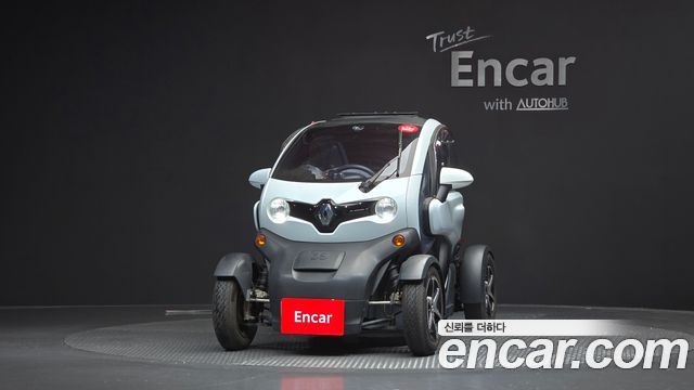 Renault (Samsung) Twizy Intens(2-seater) — пробег 24 056 км — фото 3 из 5