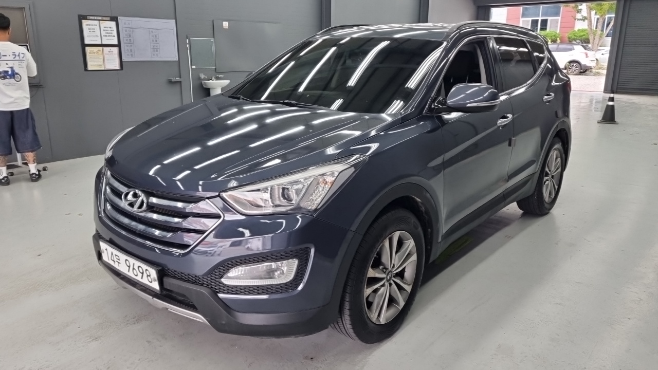 Hyundai Santafe Diesel(e-VGT) 2.0 2WD Premium — пробег 56 000 км — фото 1 из 5