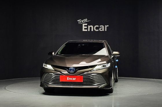 Toyota Camry 2.5 XLE Hybrid — пробег 114 941 км — фото 3 из 5