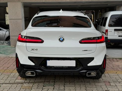 BMW X4 xDrive20i M Sport — пробег 4 600 км — фото 4 из 5