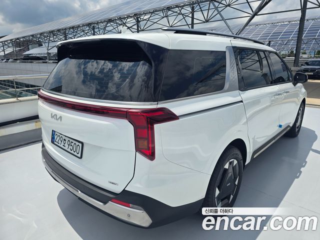 Kia Carnival HEV 9seater Nobless — пробег 17 700 км — фото 2 из 5