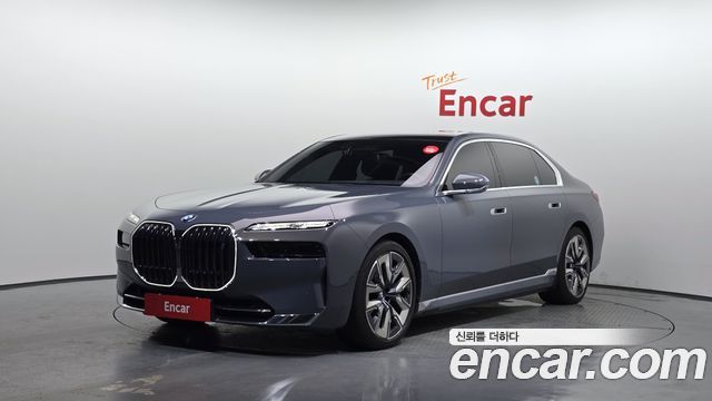 BMW i7 xDrive 60 Design Pure Excellence — пробег 54 879 км — фото 1 из 5