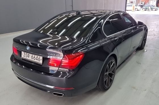 BMW 7-Series 740d xDrive — пробег 169 000 км — фото 3 из 5