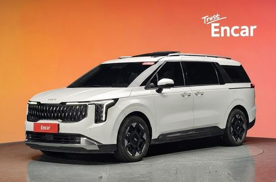Kia Carnival HEV 9seater Signature — пробег 25 650 км — фото 1 из 5