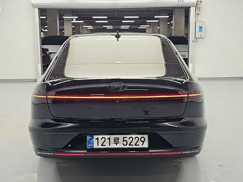Hyundai Grandeur Honors — пробег 6 038 км — фото 3 из 5