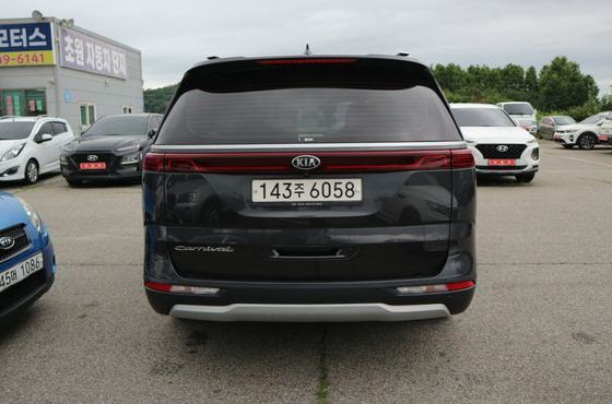 Kia Carnival 9-Seater Prestige — пробег 139 475 км — фото 4 из 5