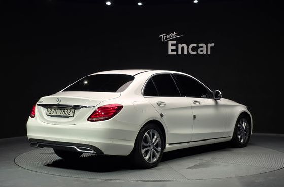 Mercedes-Benz C-Class C220 d Avantgarde — пробег 75 548 км — фото 2 из 5