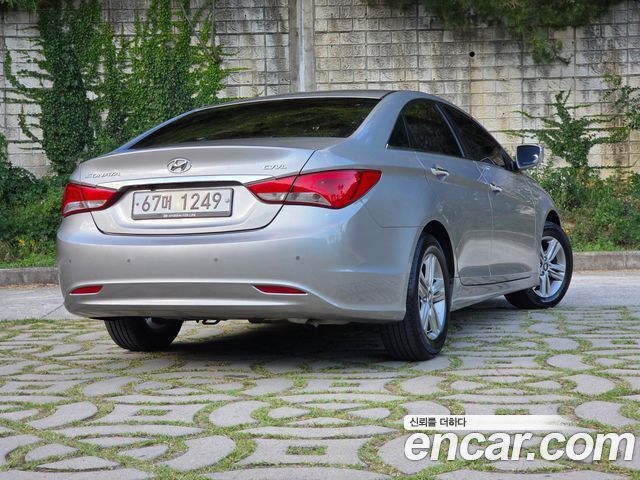 Hyundai Sonata CVVL Smart — пробег 107 887 км — фото 2 из 5