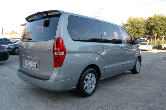 Hyundai Starex 12-Seater Wagon CVX Luxury — пробег 116 667 км — фото 3 из 5