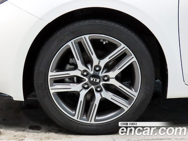 Kia K3 из Кореи Encar