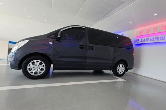 Hyundai Starex 3-Seater VAN CVX Luxury — пробег 272 000 км — фото 2 из 5