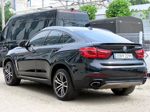 BMW X6 xDrive 40d — пробег 368 950 км — фото 3 из 5