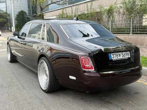 Rolls-Royce Phantom 6.7 EWB V12 — пробег 4 040 км — фото 2 из 5