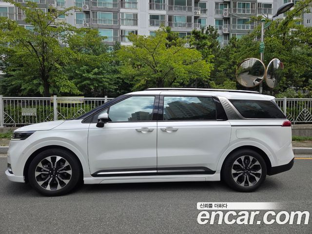 Kia Carnival Gasoline 9-Seater Signature — пробег 21 583 км — фото 2 из 5