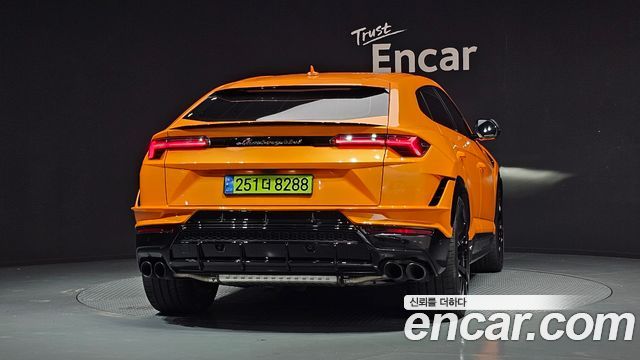 Lamborghini Urus из Кореи Encar