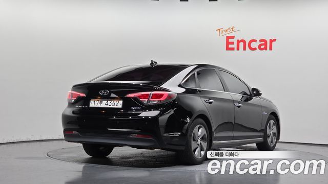 Hyundai Sonata 2.0 HEV Premium — пробег 164 500 км — фото 2 из 5