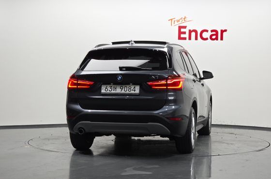 BMW X1 xDrive 18d — пробег 75 341 км — фото 4 из 5