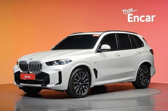 BMW X5 xDrive 40i M Sport — пробег 5 301 км — фото 1 из 5
