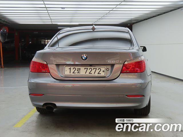 BMW 5-Series 520i Sedan — пробег 84 450 км — фото 3 из 5