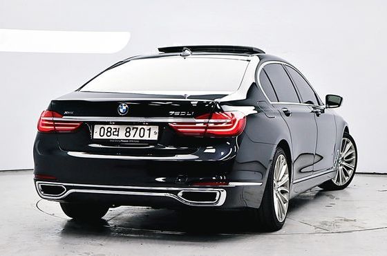 BMW 7-Series 750Li xDrive — пробег 67 413 км — фото 2 из 5
