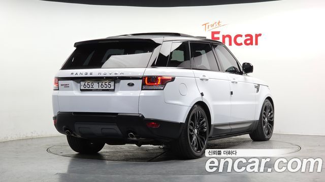 Land Rover Range Rover Sport 4.4 SDV8 HSE Dynamic — пробег 160 346 км — фото 2 из 5