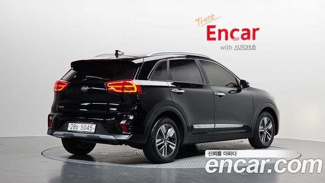 Kia Niro 1.6 HEV Prestige — пробег 116 788 км — фото 2 из 5
