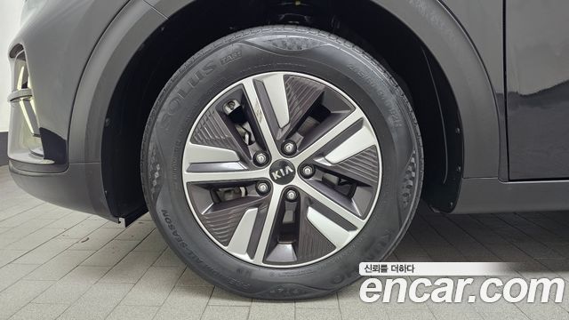 Kia Niro 1.6 HEV Prestige — пробег 116 788 км — фото 5 из 5