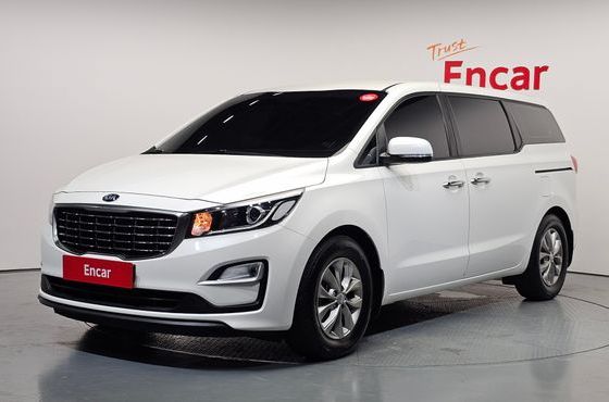 Kia Carnival 11-Seater Deluxe — пробег 117 776 км — фото 1 из 5
