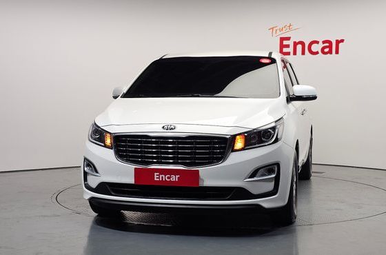 Kia Carnival 11-Seater Deluxe — пробег 117 776 км — фото 3 из 5