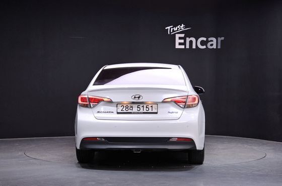 Hyundai Sonata 2.0 HEV Premium — пробег 168 361 км — фото 4 из 5